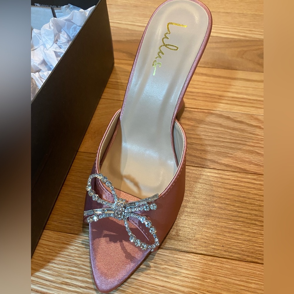 NWT Lulu’s Pink Heels